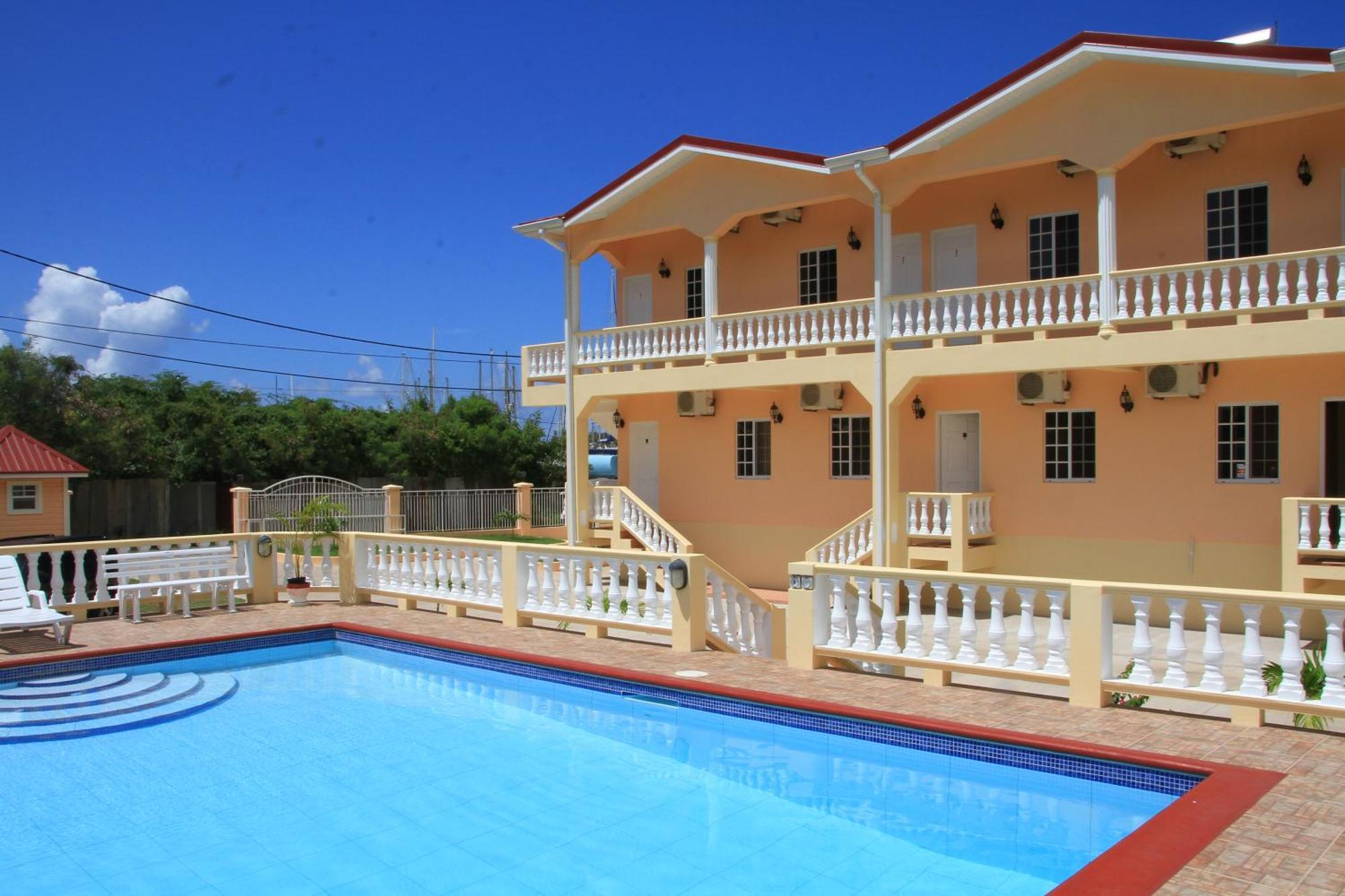 Yacht View Apartments True Blue Bagian luar foto